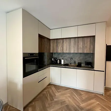 Lana Apartman *
