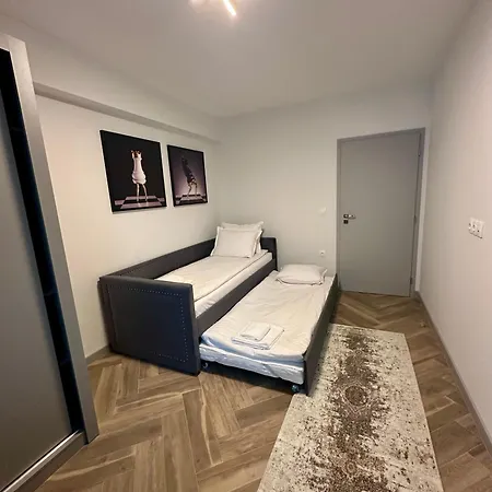 Apartment Lana *